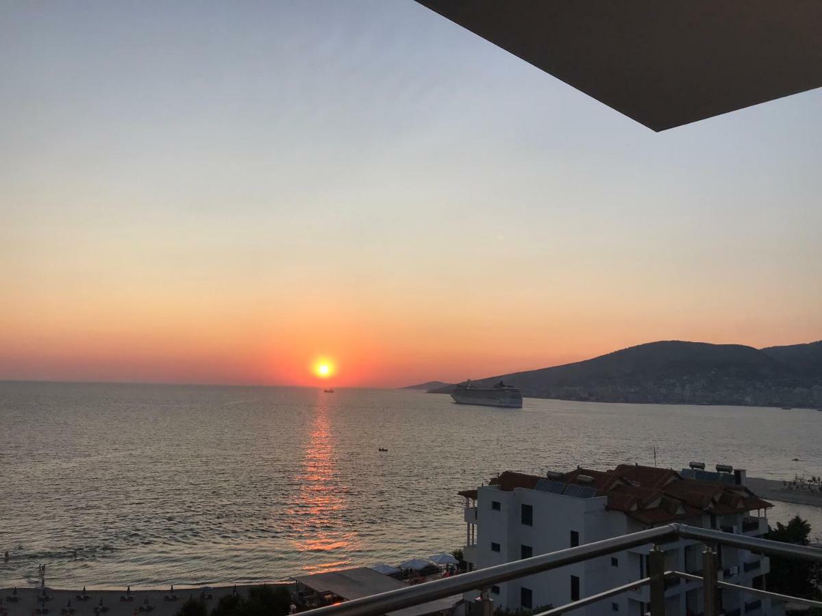 Sunset Apartment Sarandë エクステリア 写真