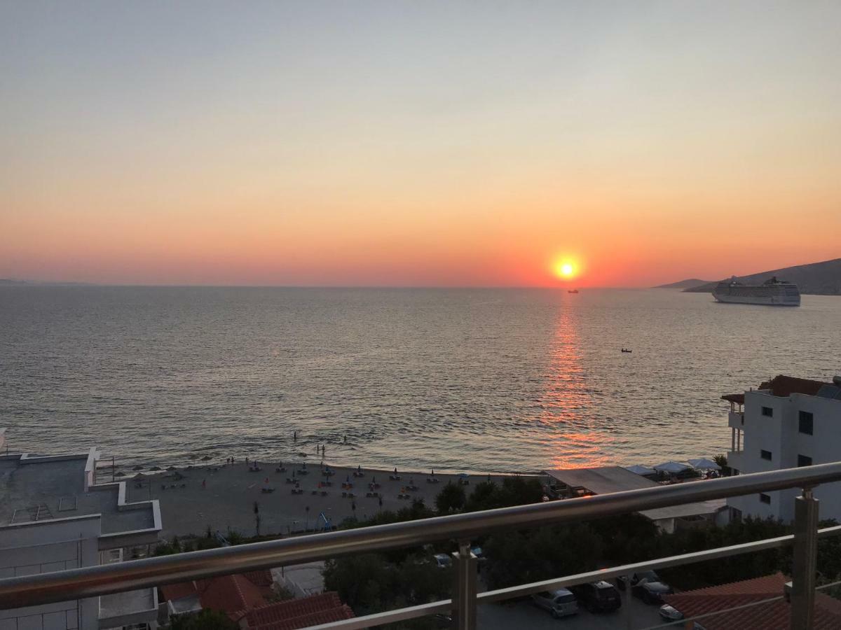 Sunset Apartment Sarandë エクステリア 写真