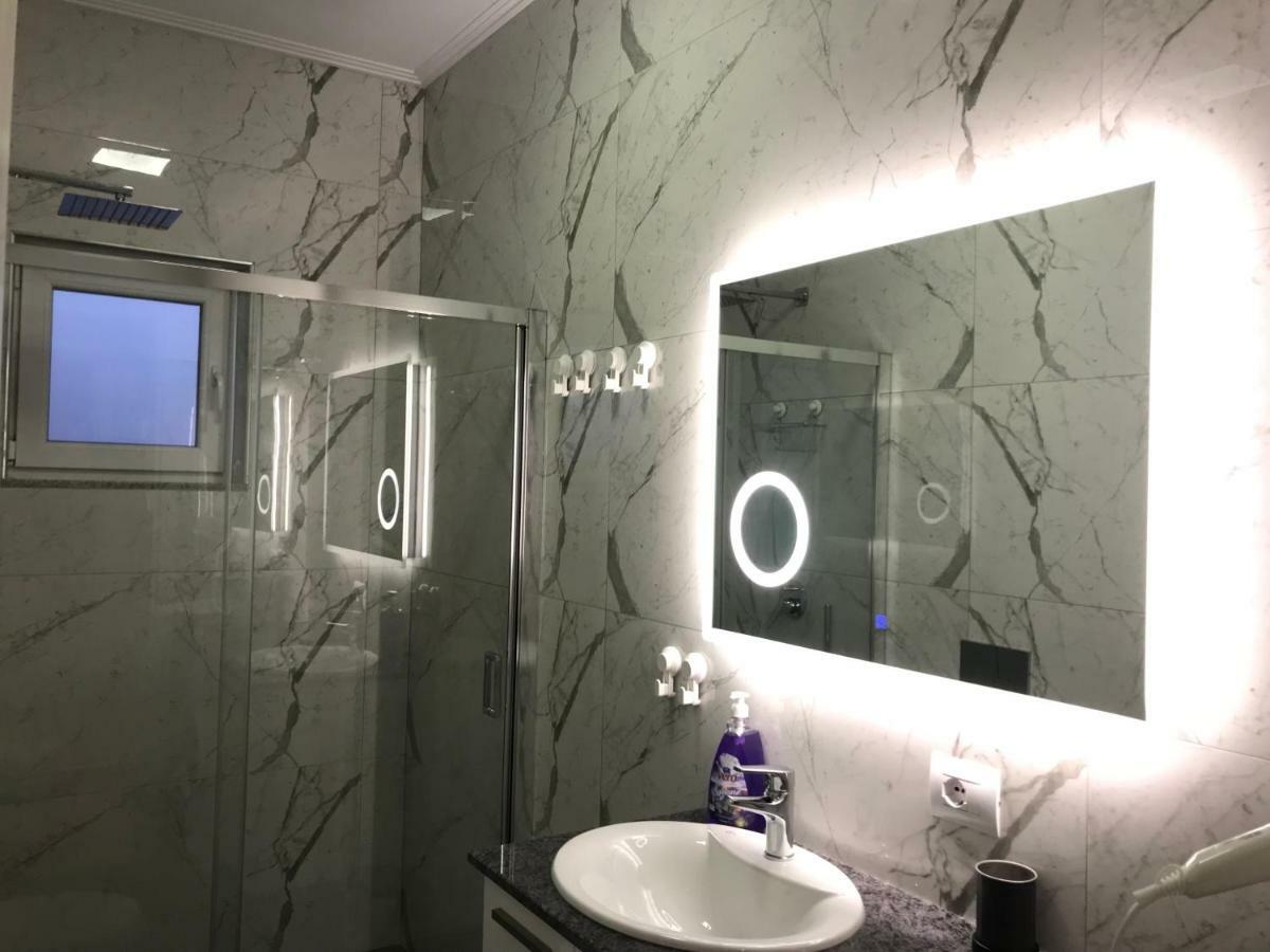 Sunset Apartment Sarandë エクステリア 写真