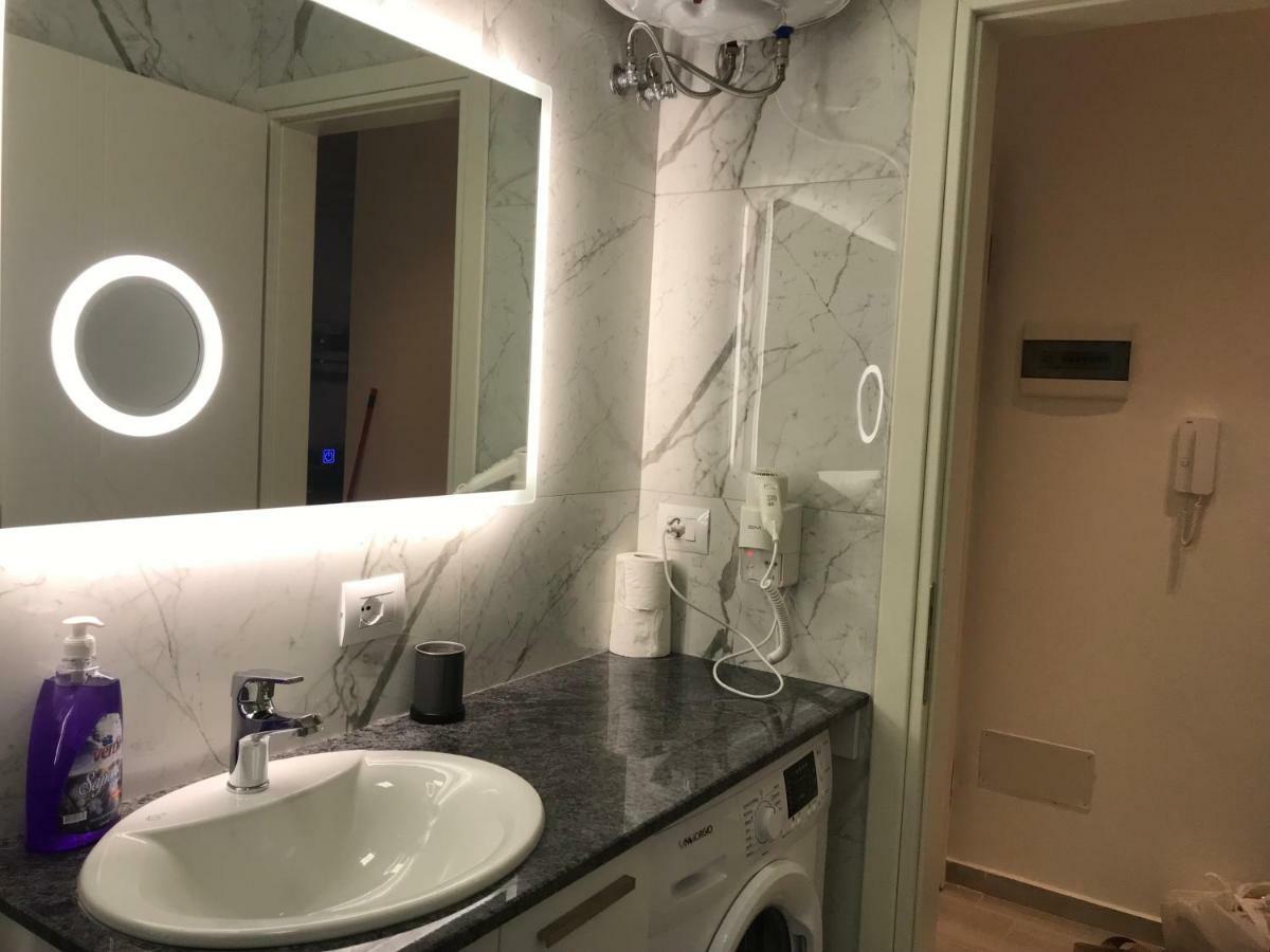 Sunset Apartment Sarandë エクステリア 写真
