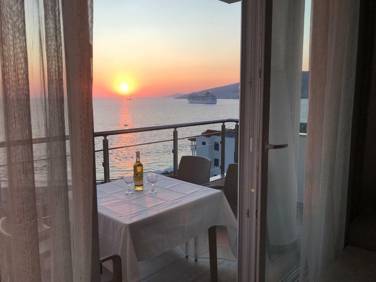 Sunset Apartment Sarandë エクステリア 写真
