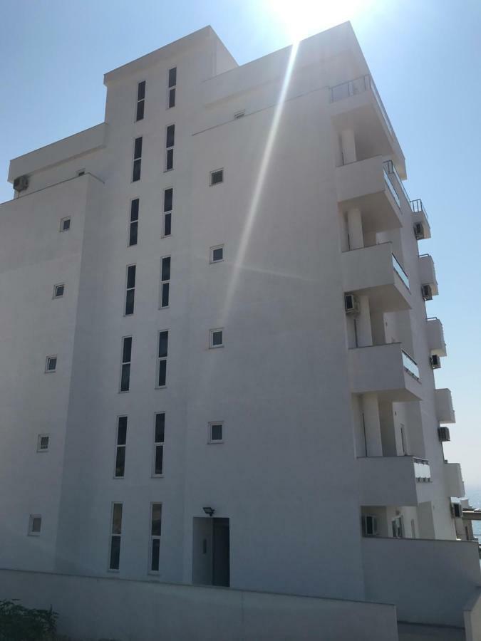 Sunset Apartment Sarandë エクステリア 写真